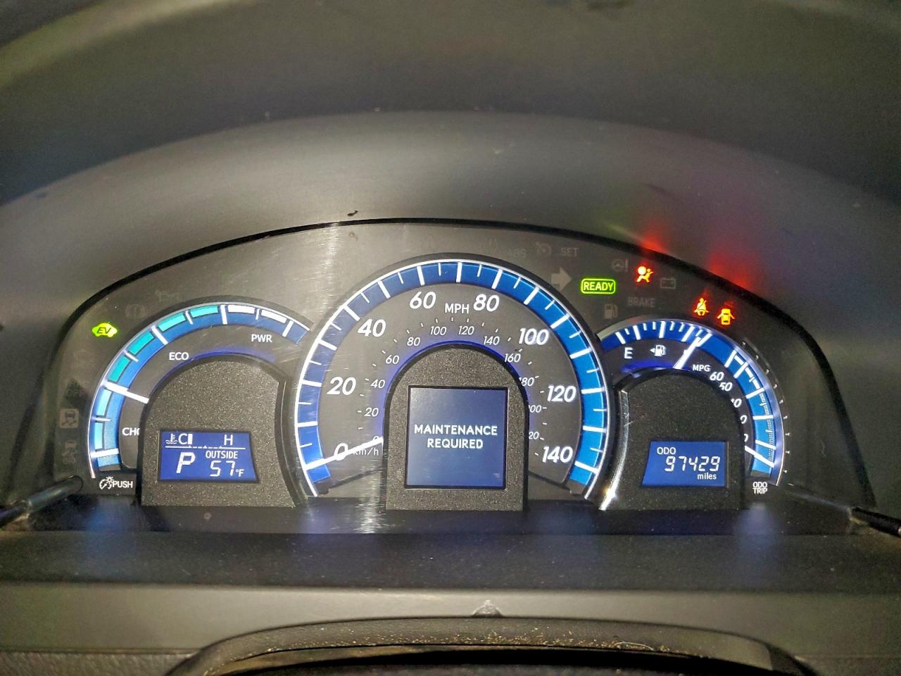 Toyota Camry Hybrid Image 4