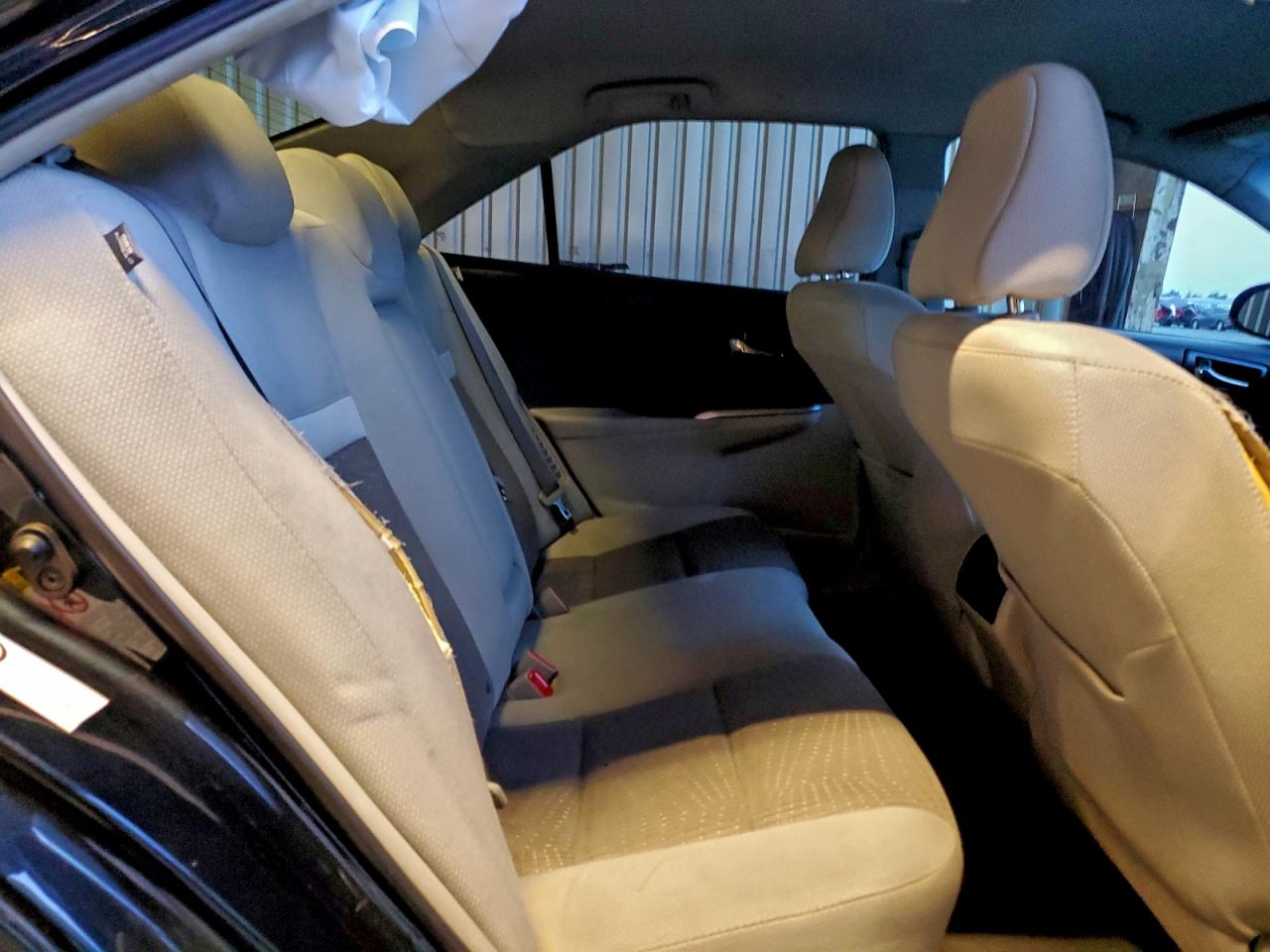 Toyota Camry Hybrid Image 11