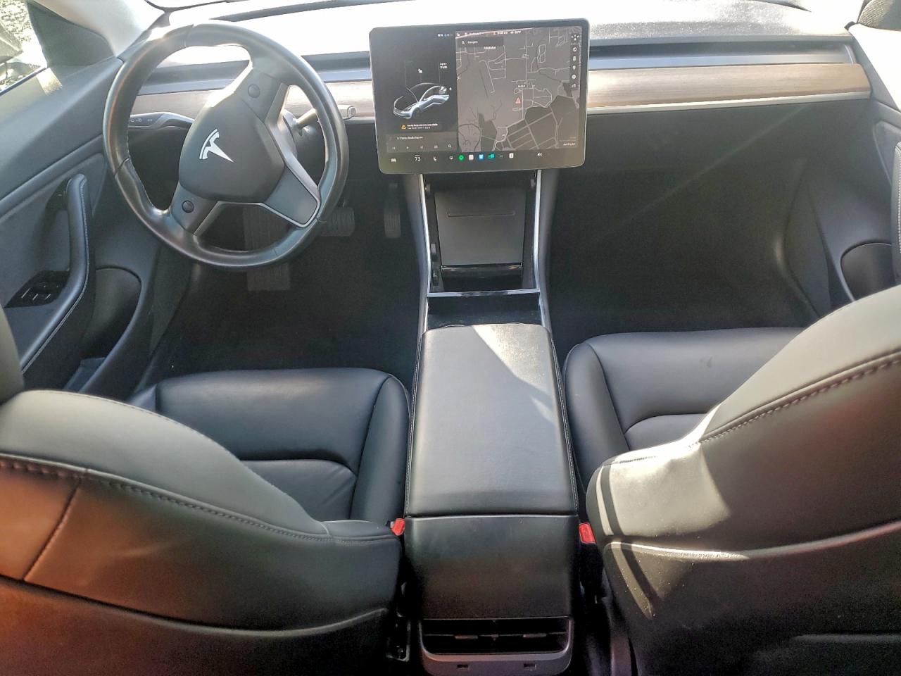 Tesla Model 3 Image 3