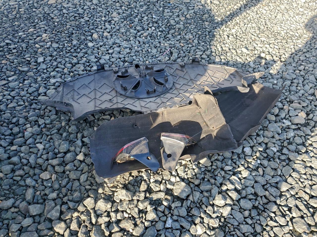 Tesla Model 3 Image 13