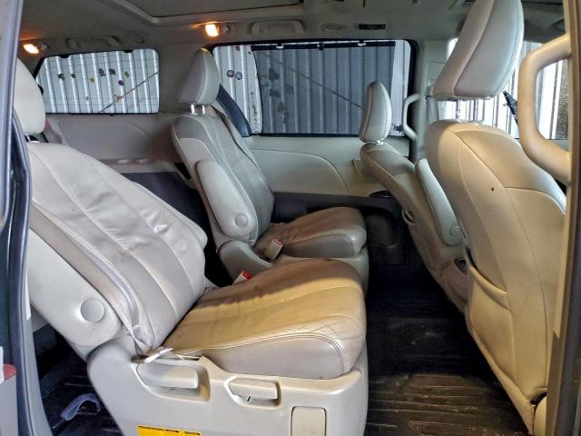 Toyota Sienna Xle Image 12