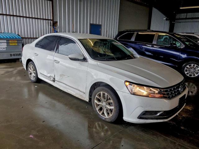 Volkswagen Passat S Image 4