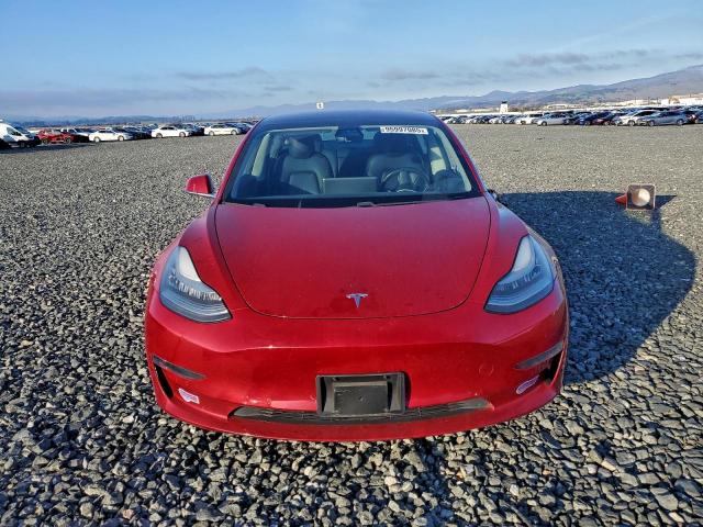 Tesla Model 3 Image 4
