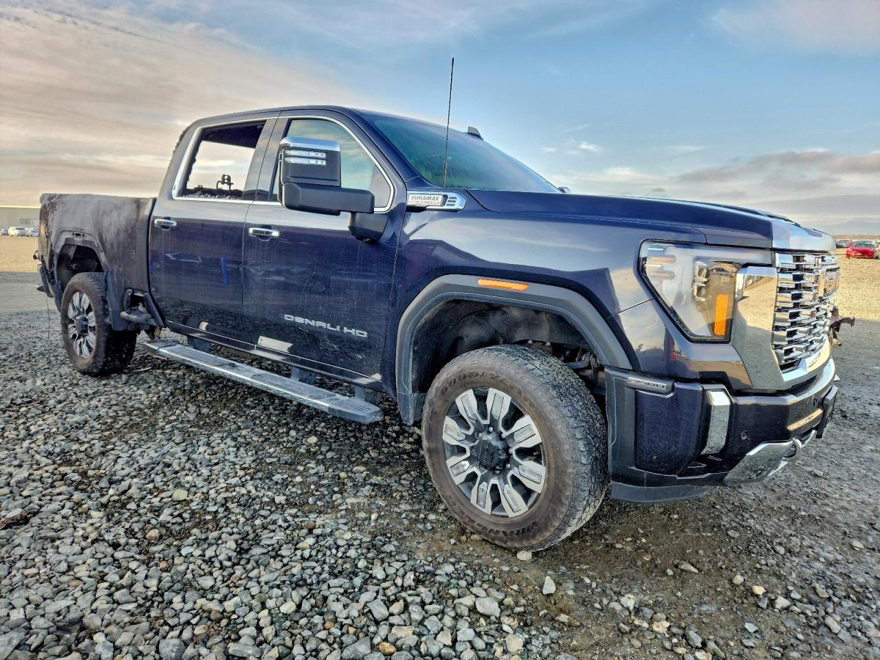 GMC Sierra K2500 Denali Image 2