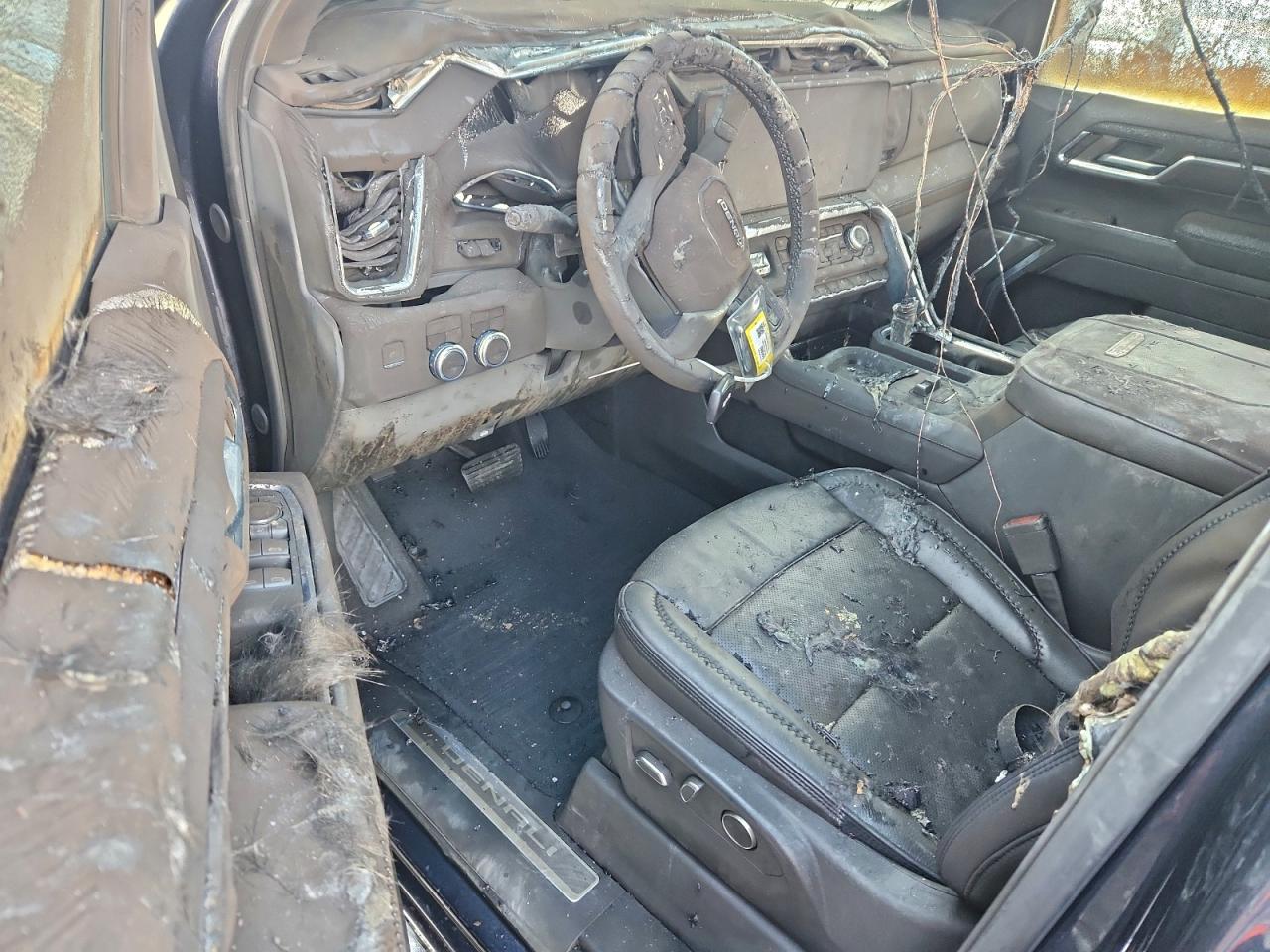 GMC Sierra K2500 Denali Image 7