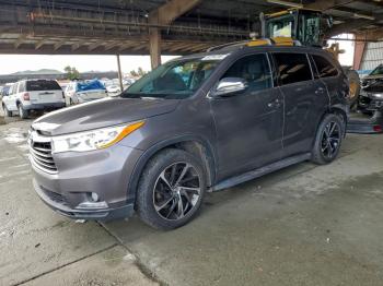 Salvage Toyota Highlander