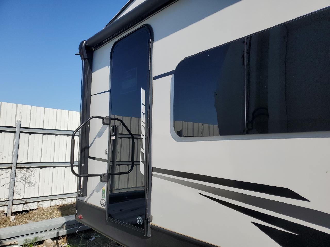 Keystone Cougar Lit Image 6