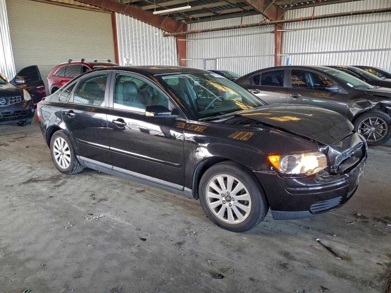 Volvo S40 2.4i Image 4