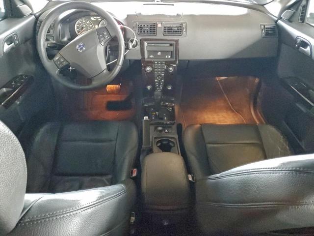 Volvo S40 2.4i Image 8