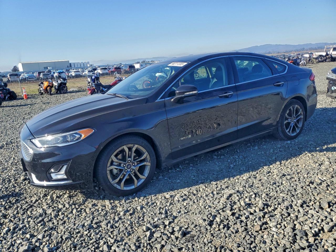 Ford Fusion Titanium Image 1