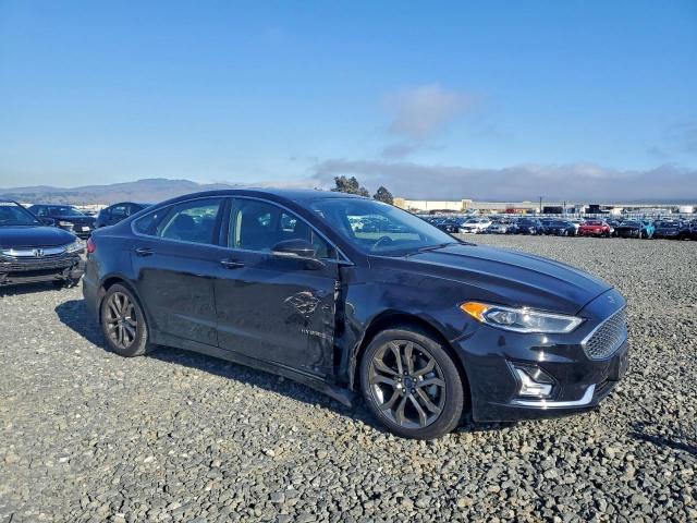 Ford Fusion Titanium Image 2