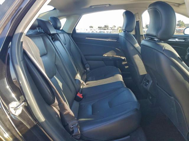 Ford Fusion Titanium Image 12