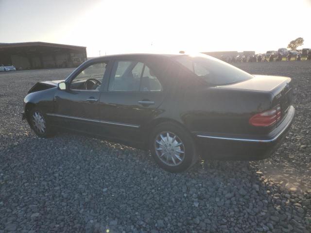 Mercedes-Benz E-Class 320 Image 4