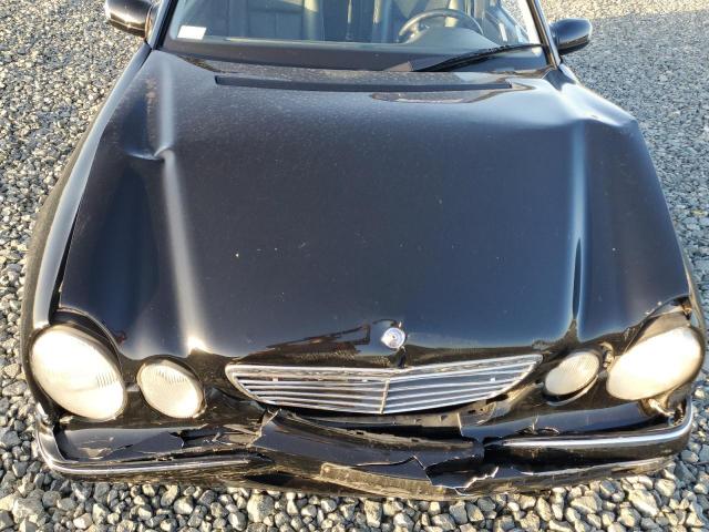 Mercedes-Benz E-Class 320 Image 10