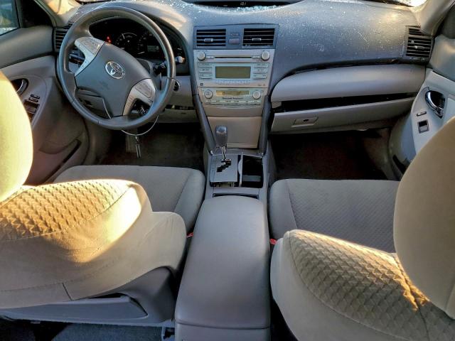 Toyota Camry Hybrid Image 9