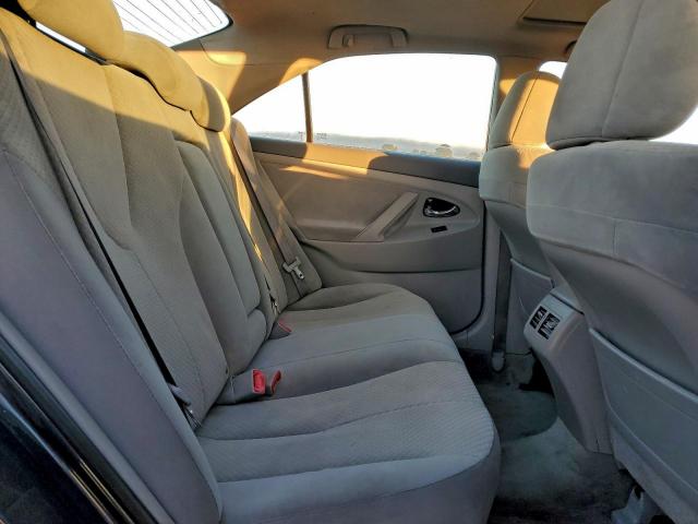 Toyota Camry Hybrid Image 11