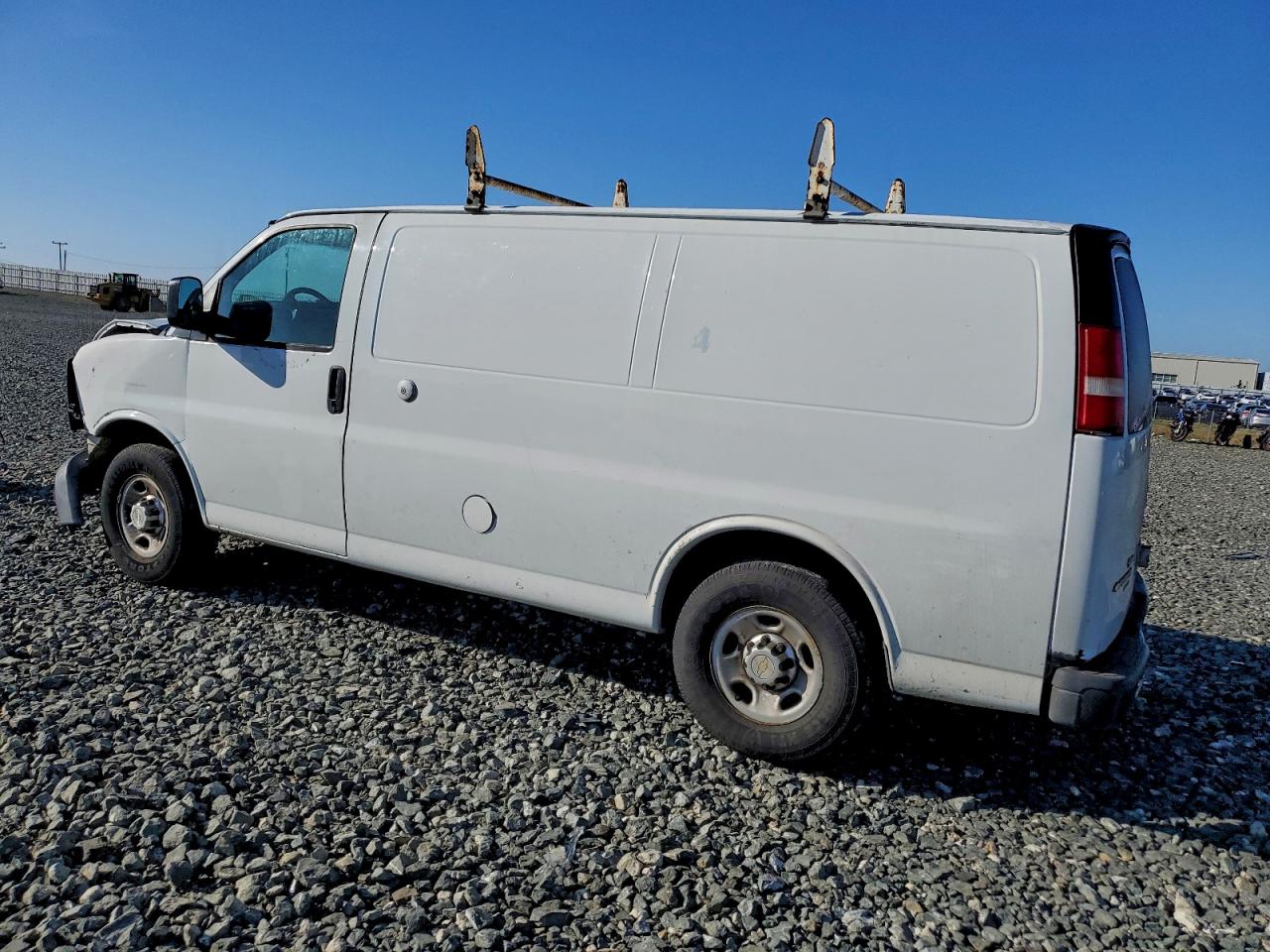 Chevrolet Express Image 6