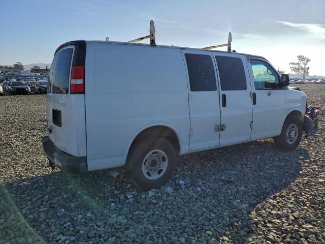 Chevrolet Express Image 3
