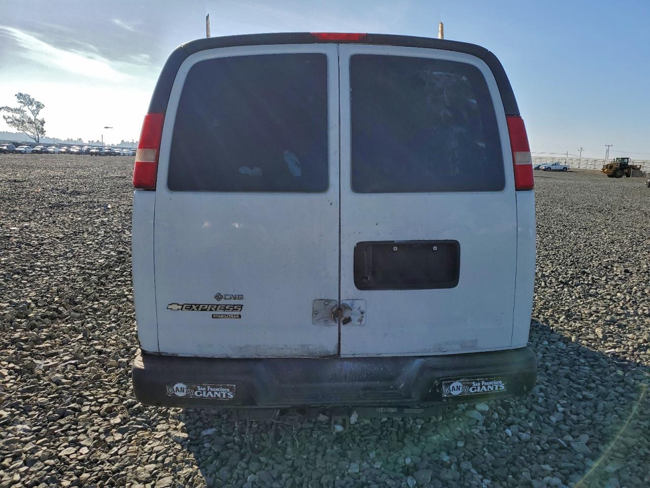 Chevrolet Express Image 8