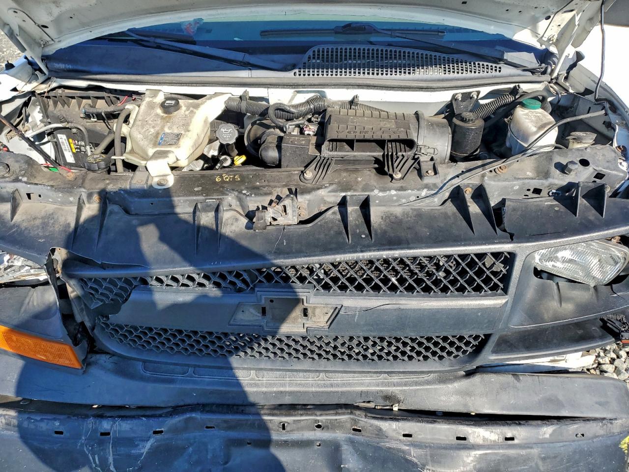 Chevrolet Express Image 5