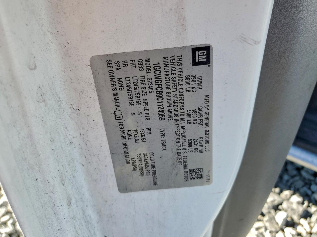 Chevrolet Express Image 12