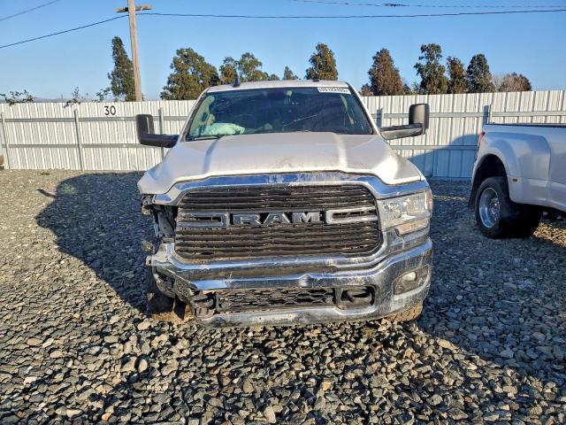 Ram 3500 Big Horn Image 3