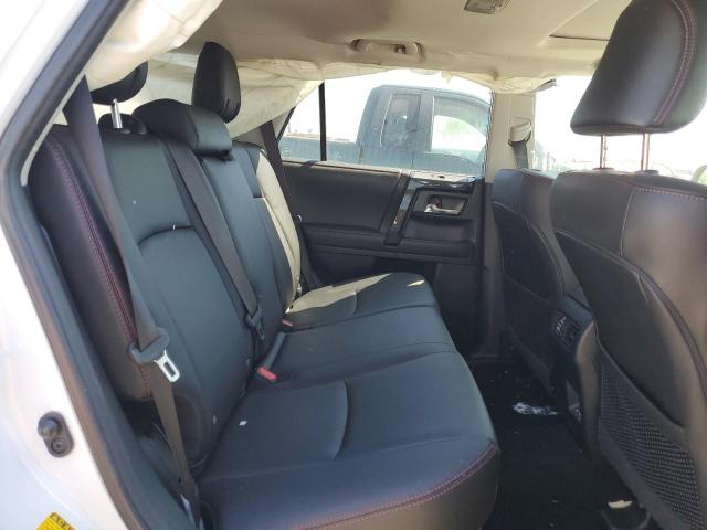 Toyota 4Runner Sr5 Premium Image 8