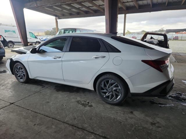 Hyundai ELANTRA Blue Image 8