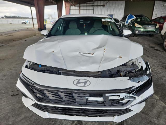 Hyundai ELANTRA Blue Image 5