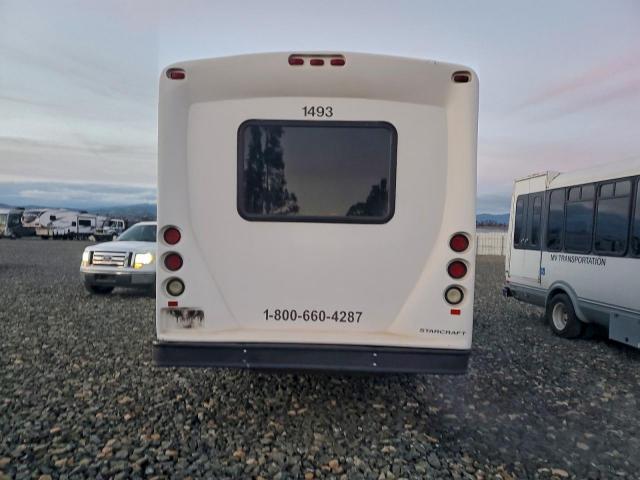 Ford Econoline E350 Super Duty Cutaway Van Image 3