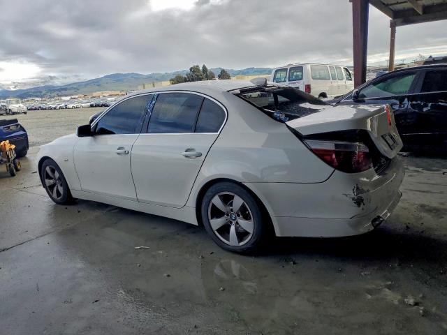 BMW 5 Series I Image 2