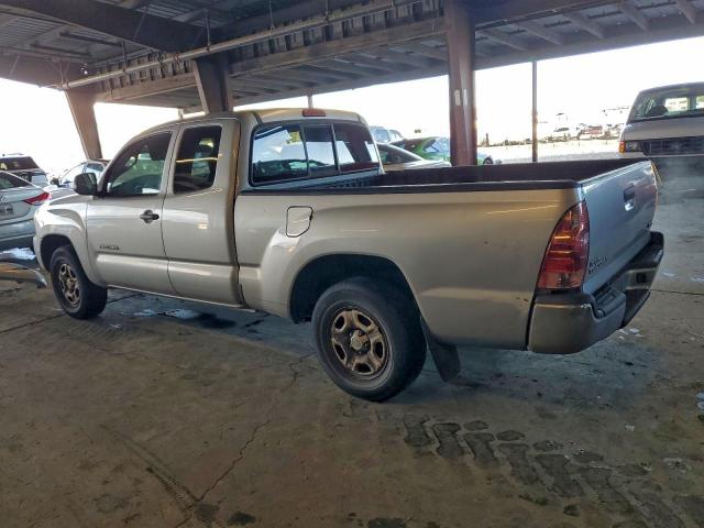 Toyota Tacoma Access Cab Image 2