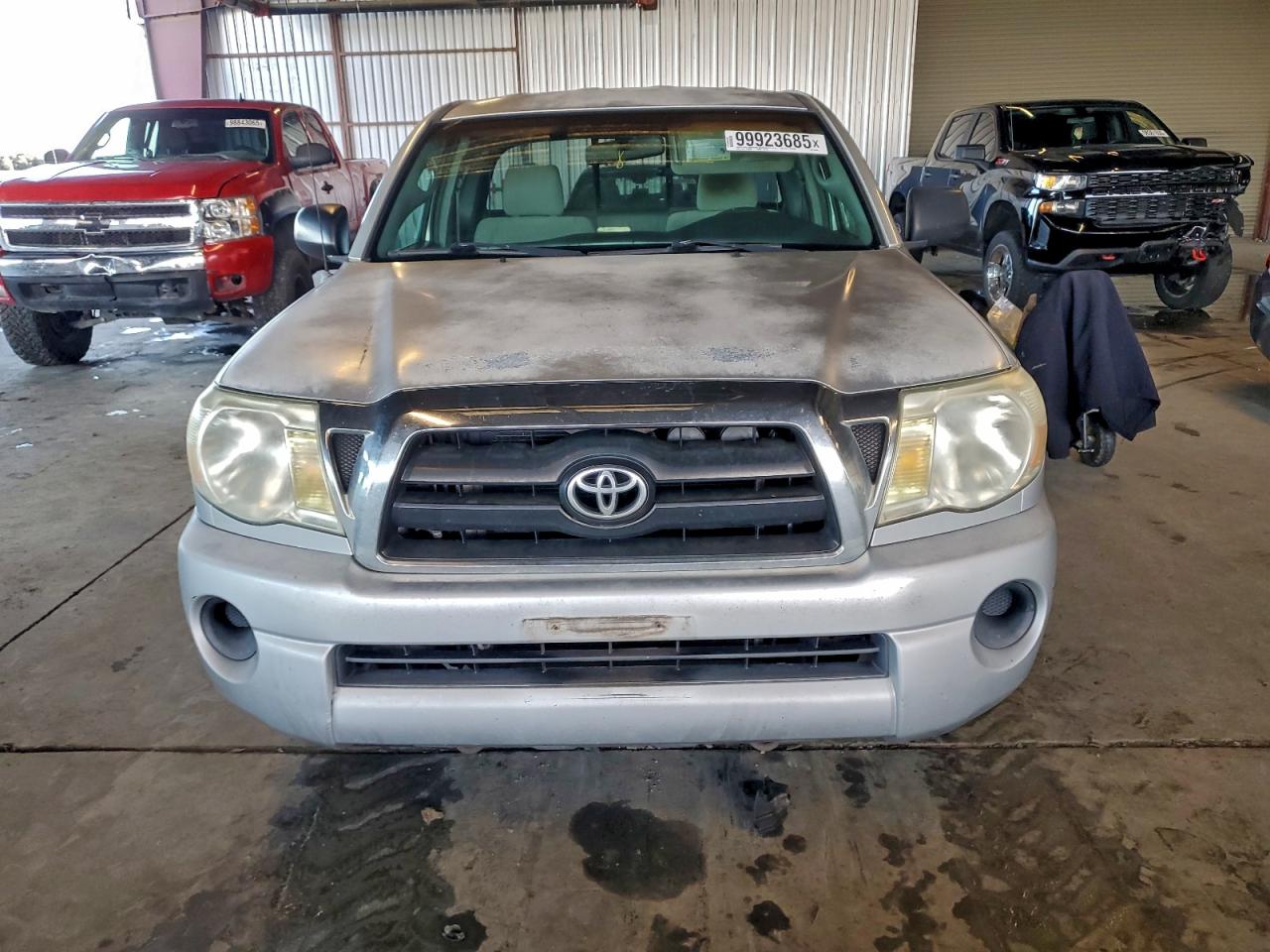 Toyota Tacoma Access Cab Image 12