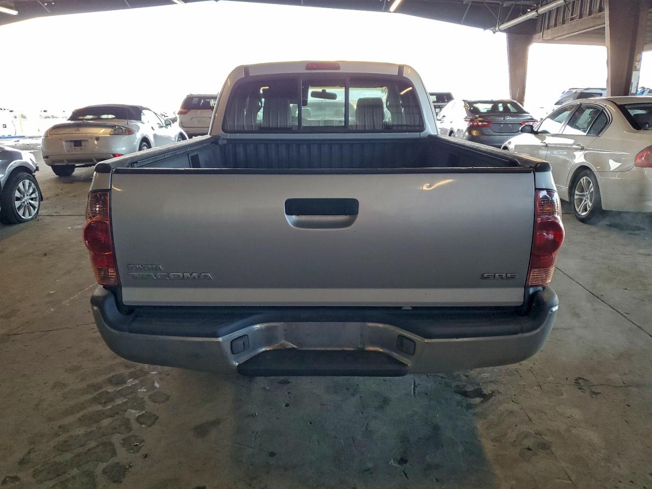 Toyota Tacoma Access Cab Image 11