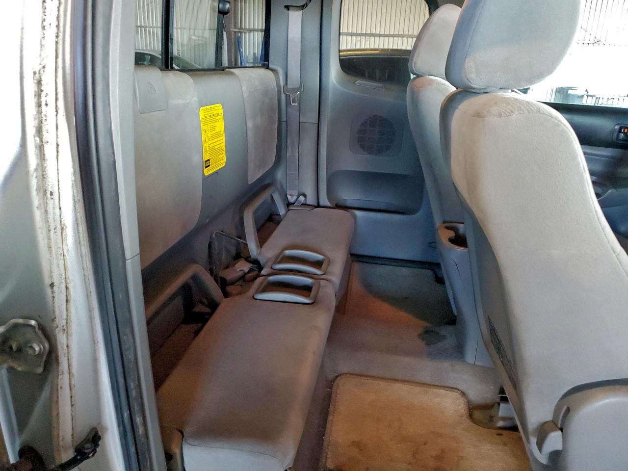 Toyota Tacoma Access Cab Image 5