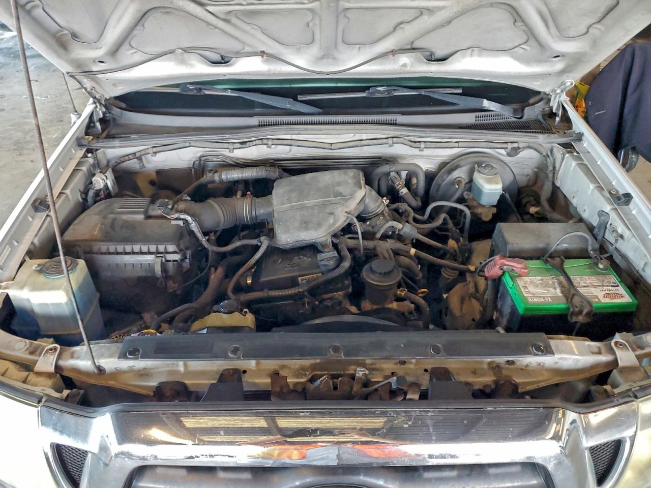 Toyota Tacoma Access Cab Image 9