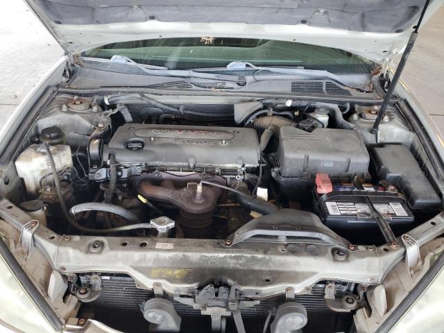 Toyota Camry Le Image 11