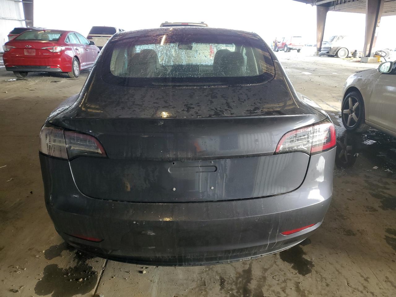 Tesla Model 3 Image 9