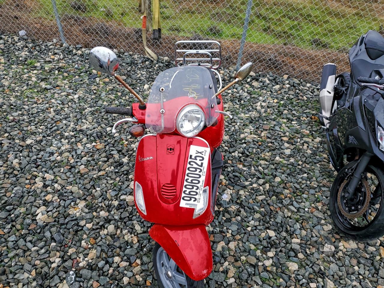 Vespa Scooter 150 Image 3