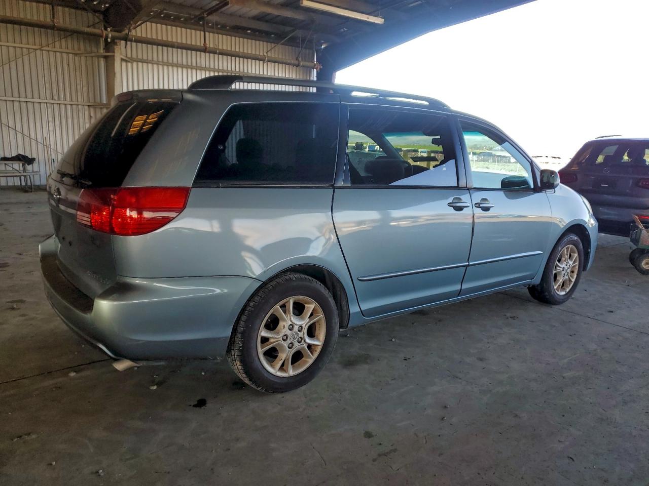 Toyota Sienna Xle Image 2