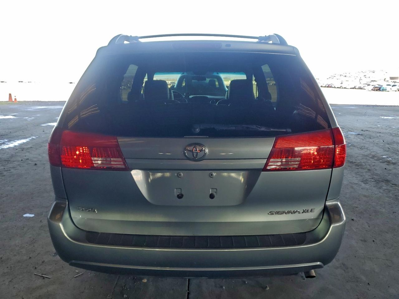 Toyota Sienna Xle Image 5
