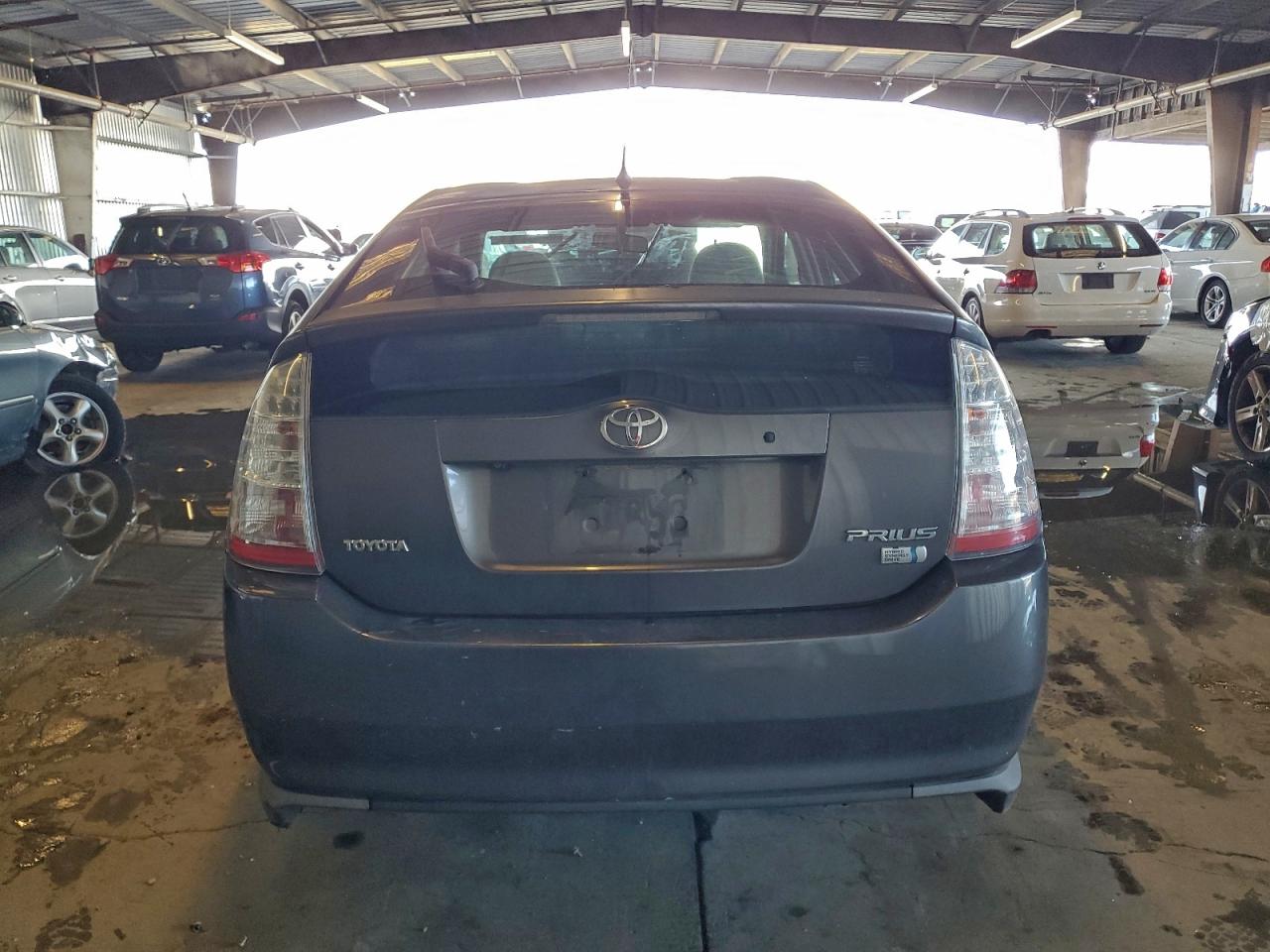 Toyota Prius Image 2