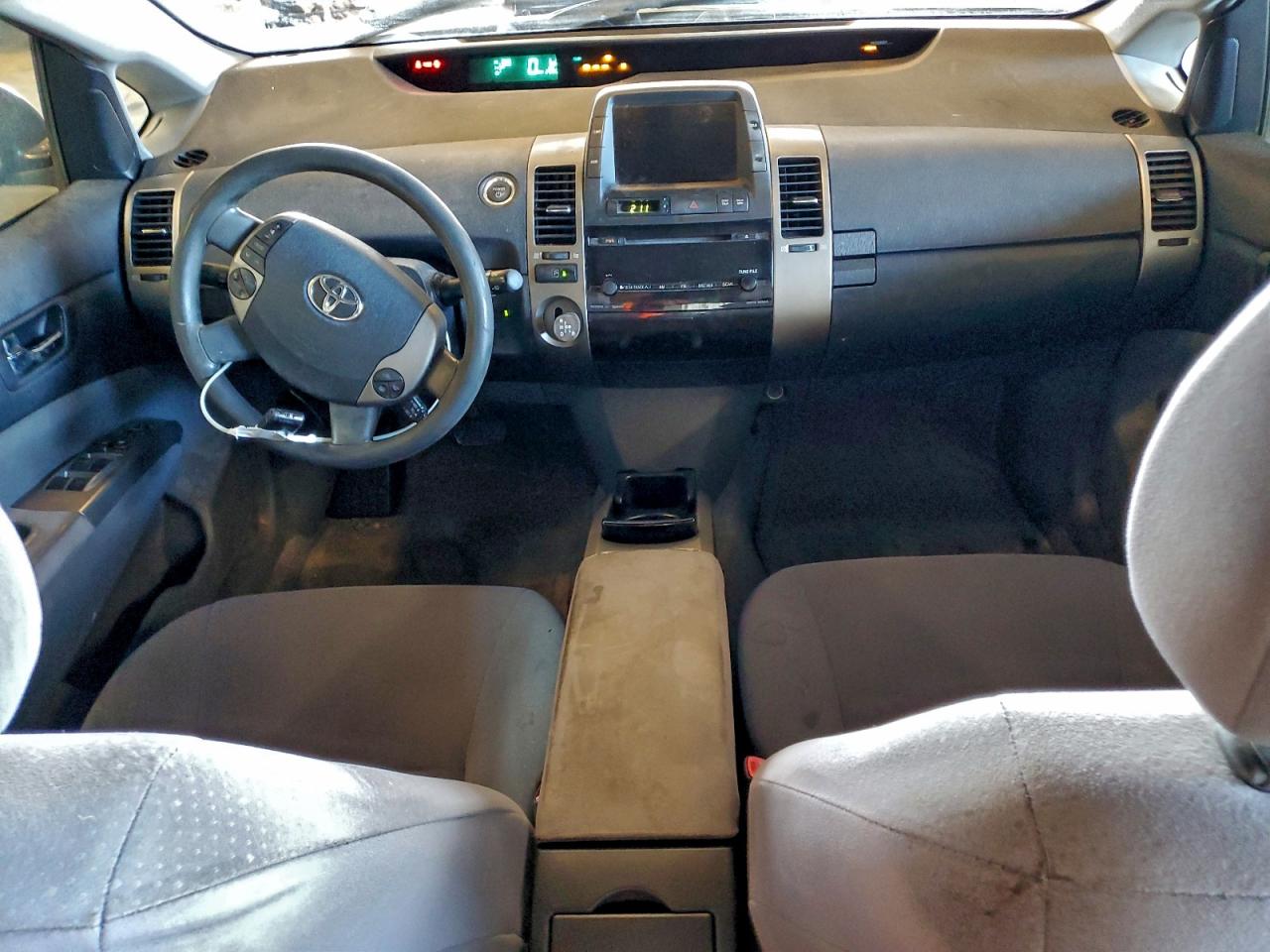 Toyota Prius Image 11