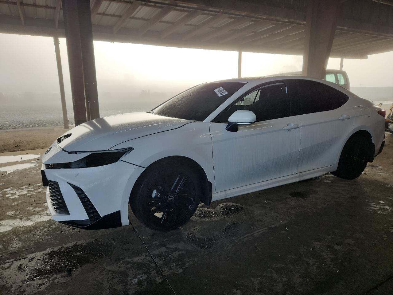 Toyota Camry Xse Image 1