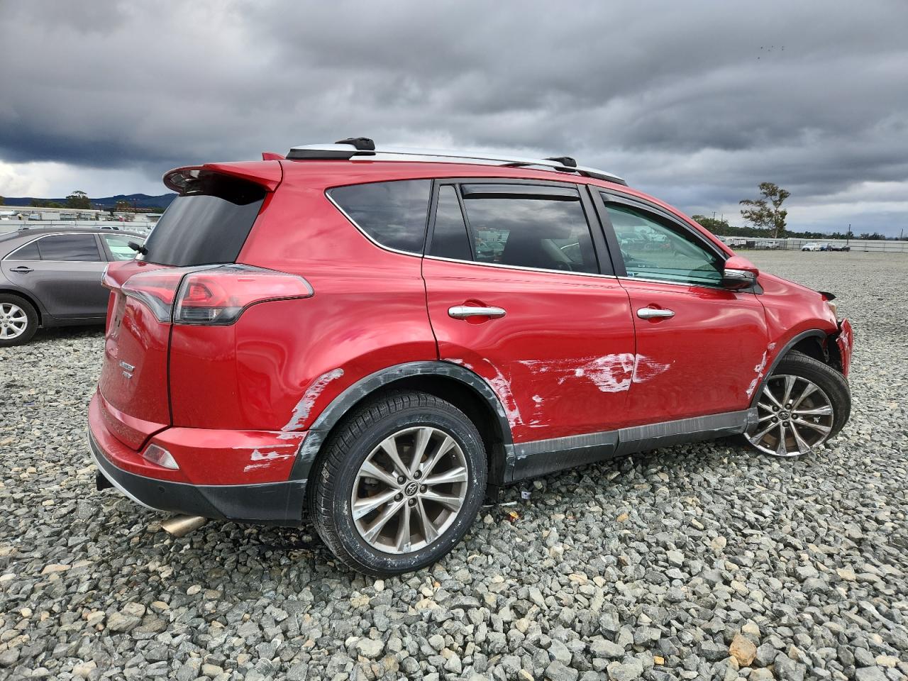 Toyota RAV4 Limited Image 9