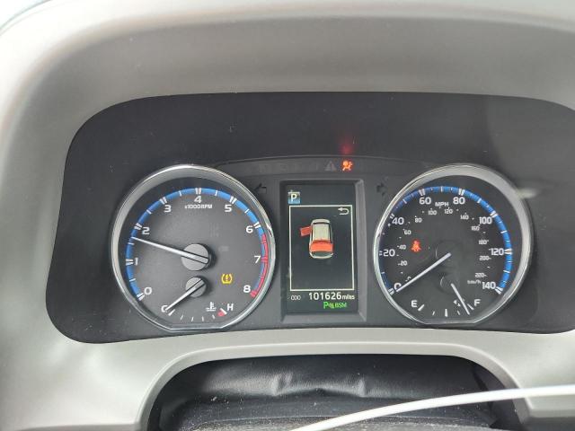 Toyota RAV4 Limited Image 5