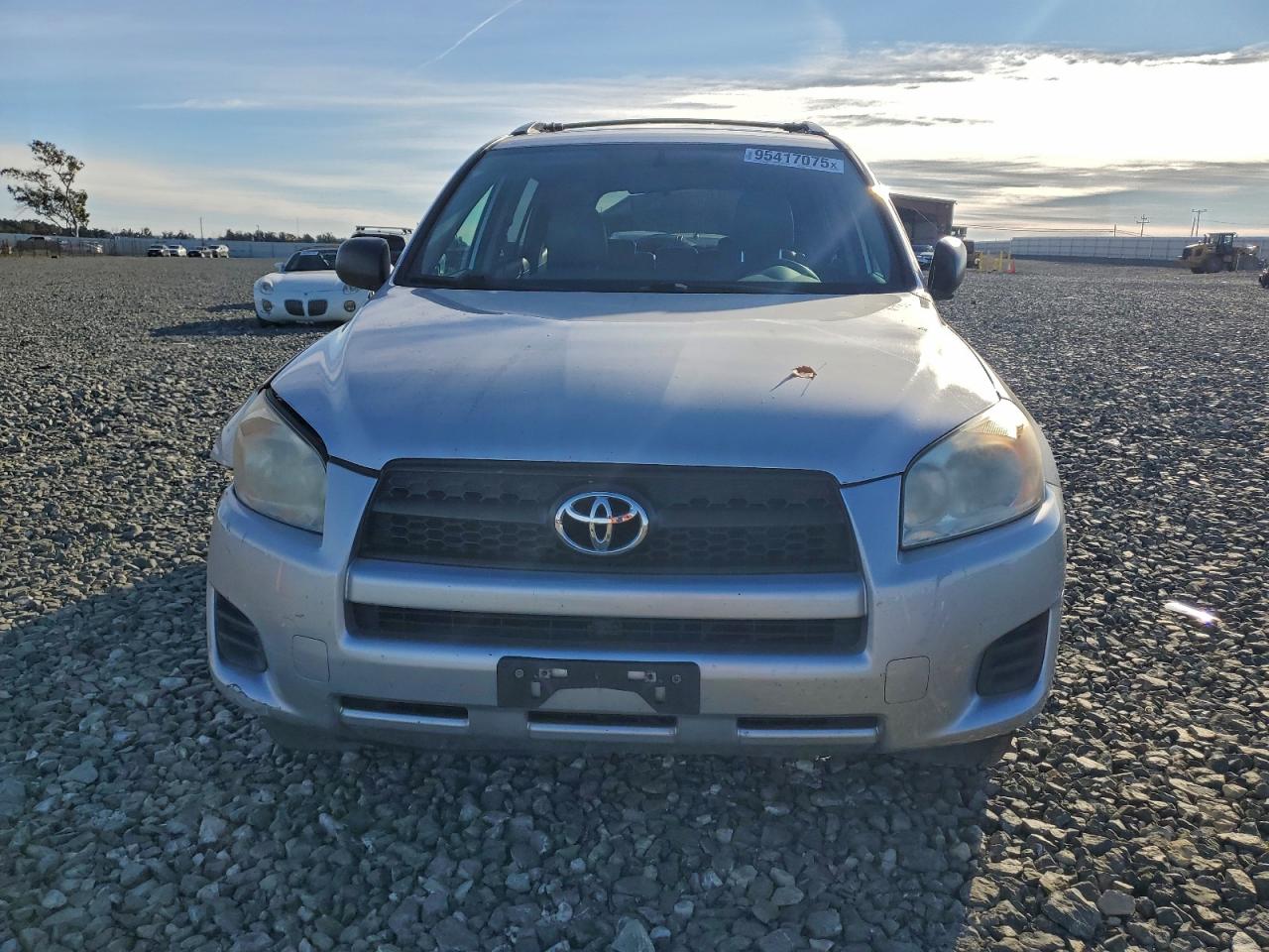 Toyota RAV4 Image 5