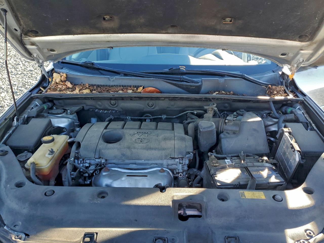 Toyota RAV4 Image 12