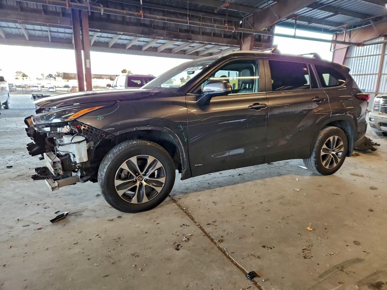 Toyota Highlander Hybrid Xle Image 1