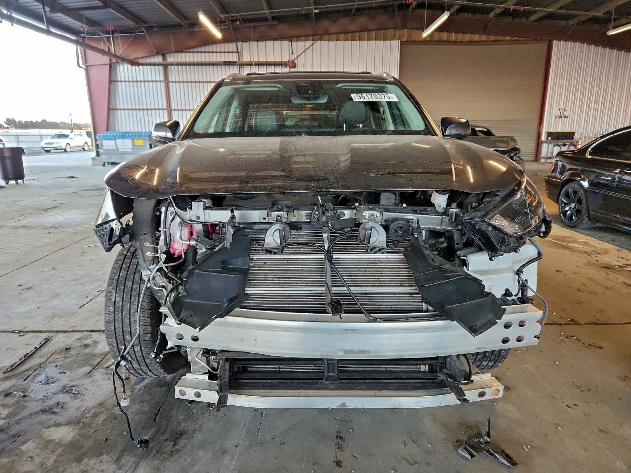 Toyota Highlander Hybrid Xle Image 2